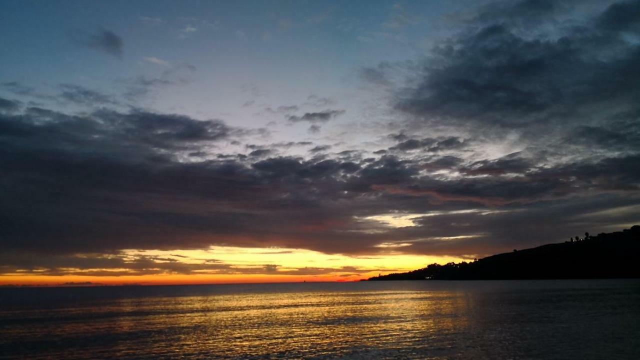 Beach Home Agnone Bagni Buitenkant foto